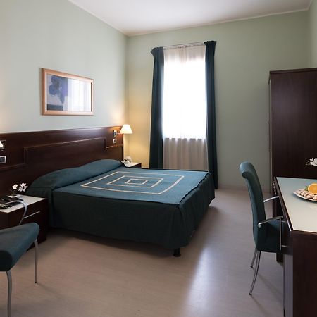 Panorama Hotel Syracuse ภายนอก รูปภาพ